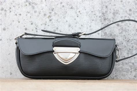 louis vuitton montaigne mm black|louis vuitton epi leather montaigne.